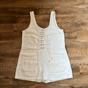 NWOT Billabong White Tie-Up Sleeveless Romper